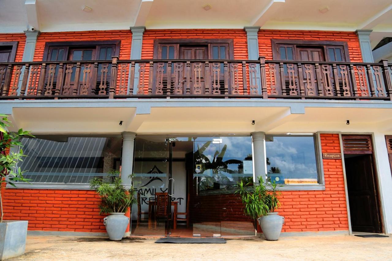 D Family Resort Anuradhapura Dış mekan fotoğraf